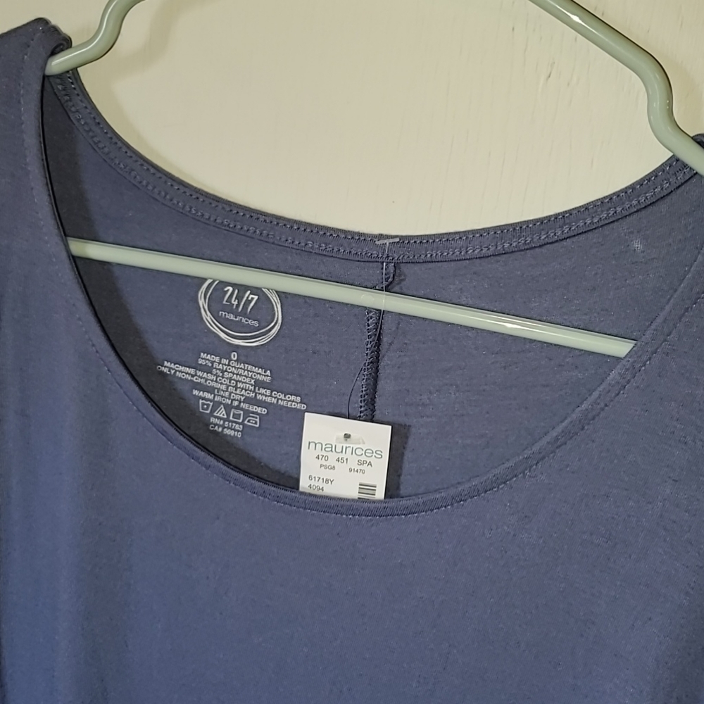 Maurice's Top NEW - Picture 2 of 5